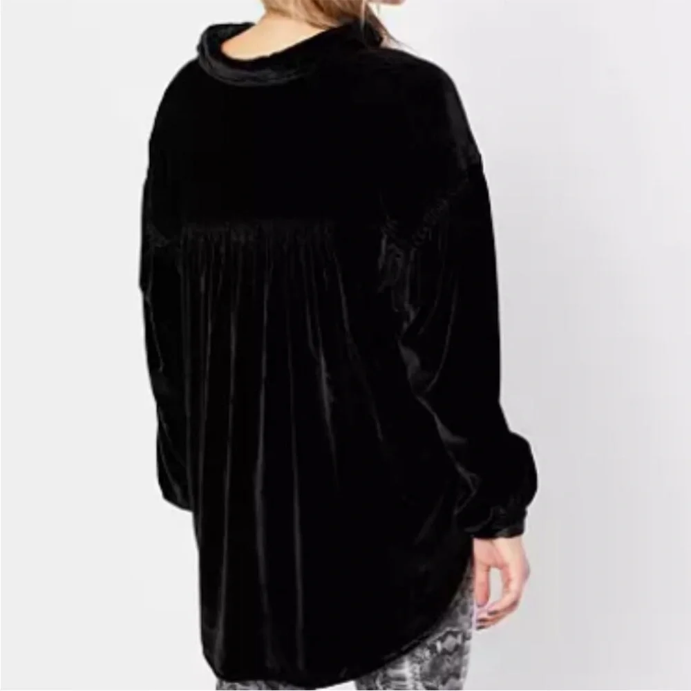We The Free La Luna Black Velvet Oversized Button Down Shirt - size XS - NWOT